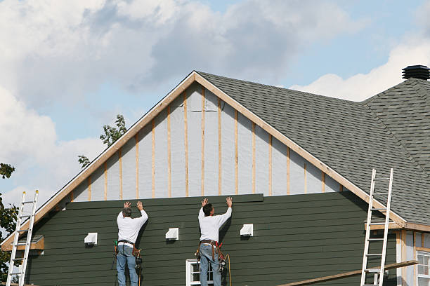 Professional Vinyl Siding technician working in Concord, NC